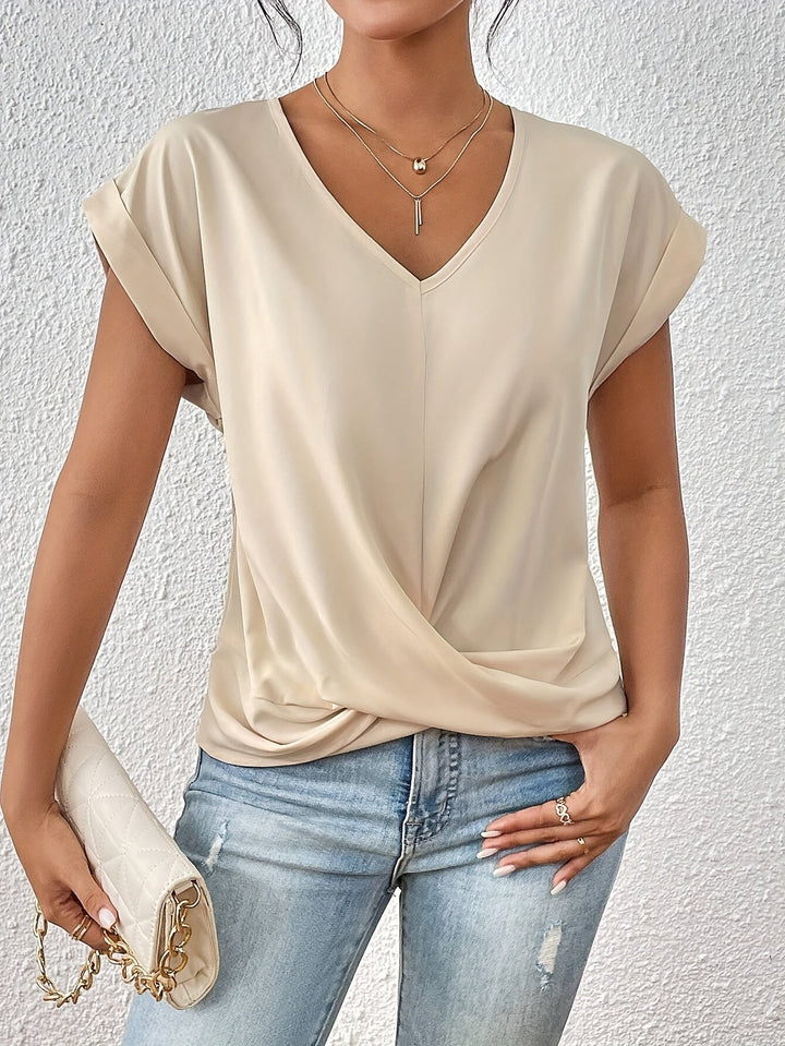 Hope | Casual T-Shirt with Sweetheart Neckline